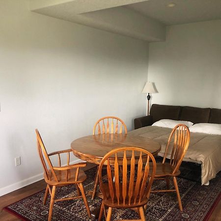 2 Bedroom Suite: Views, Private Entrance, Evchgr Amity Buitenkant foto
